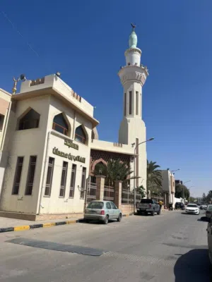 فيلا للبيع - حي الأندليس بالقرب من مسجد الفاني مساحة الأرض 500 سنة البناء 2008 موقع مميز