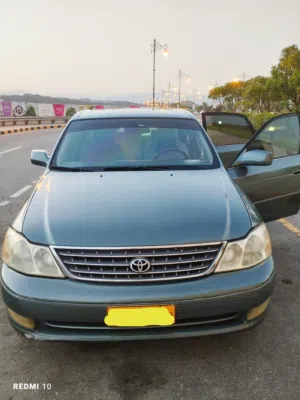 Toyota Avalon 2004 model