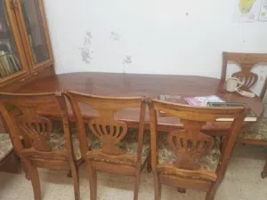 طاولة سفرة وطقم كنب