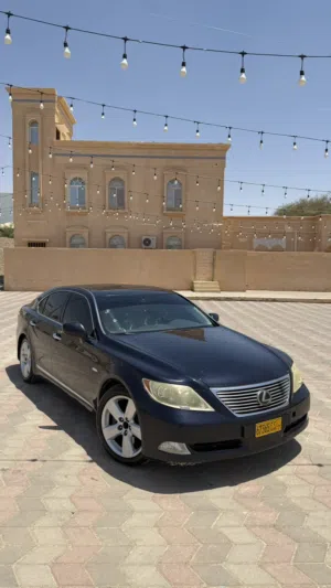 Used Lexus LS in Al Sharqiya