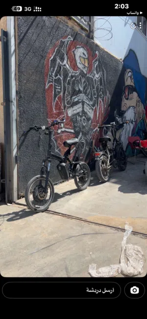 بسكليت 60v 20a بطريه تجميع. مطورين مع رموت للمحرك الامامي معني يبعت كمبيوترين اسي855 بي سي 600-1000