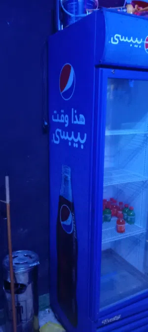 ثلاجة عرض..