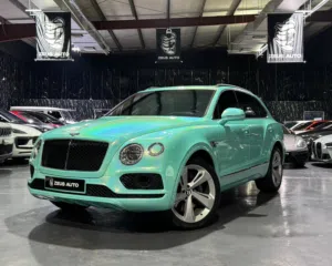 2019 Bentley Bentayga  V8  GCC  Original Silver colour  Tiffany Mint finish/Wrap