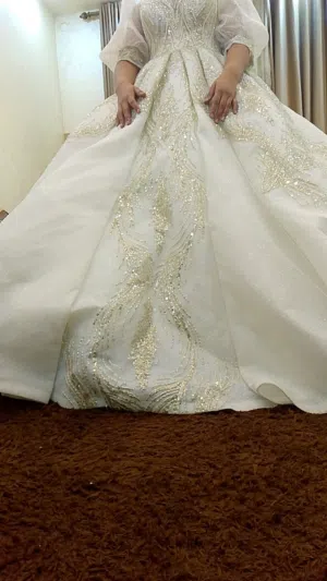 فستان عروس ابيض