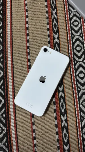Apple iPhone SE 2 128 GB in Al Batinah