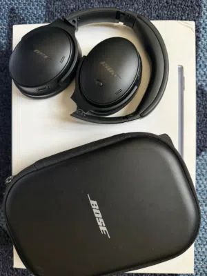 للبيع Bose QuietComfort Headphones
