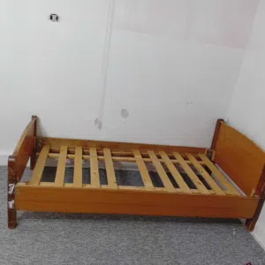 سرير خشب ممتاز