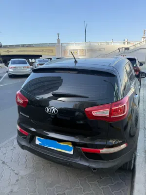 Wants to sell urgently Kia Sportage in good condition.