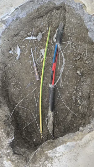تحديد مكان أعطال الكابلات عمانين كهرباء أدوات إصلاح كيبل متخصصين. underground cable fault.  locator