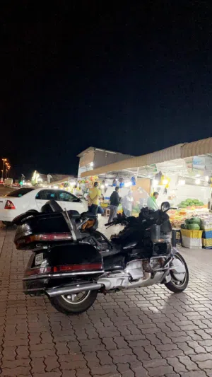 Goldwing 1500 For sale or exchange with jetski للبيع او بدل بي جيت سكي