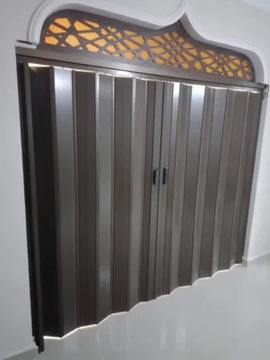 أبواب أكورديون