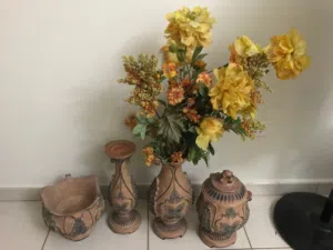 HOME DECOR VASES SET WITH FLOWERS