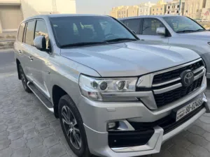 لاند VXR موديل 2020 ماشي 227 الف صبغ وكالة شرط الفحص