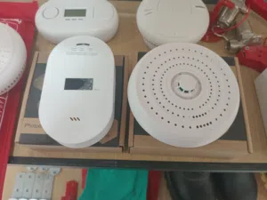 ¡¡¡¡¡ مطبخك غير آمن ¡¡¡¡¡الوقاية خير من العلاج. توفر معنا كاشف الحرارة وكاشف الغاز مع سياب للتجارة