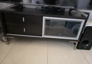 طاوله تليفزيون TV table