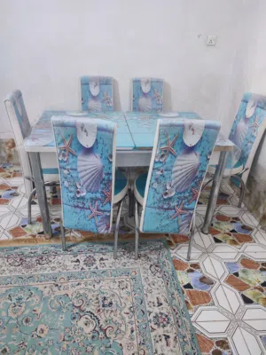 ميز طعام تركي  مع ست كراسي يمكن تكبيره أو تصغيره