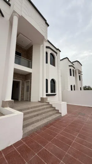 400 m2 More than 6 bedrooms Villa for Sale in Al Batinah Barka
