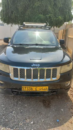 جيب جراند شيروكى Limited 2011 اسود فحص كامل وجاهزة للبيع