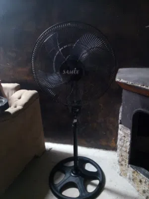 مروحه سمكس بعدها جديده تب نضافه بلكرتونه ماتور نحاس