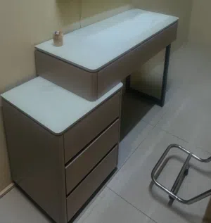 اغراض و اثاث صالون للبيع و مكيفات