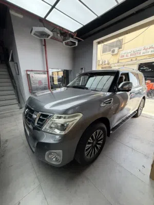 Nissan Patrol SE platinum 2016  full service history  Was always serviced at nissan service center.