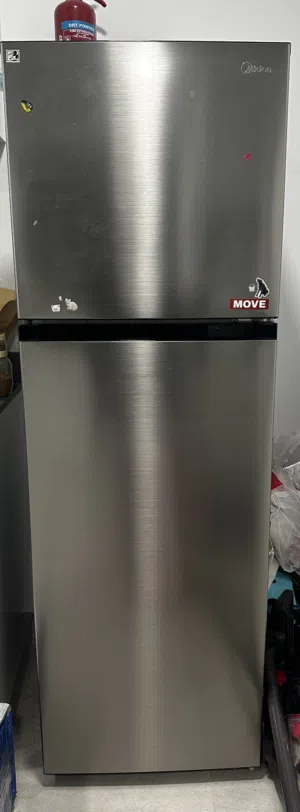 Fridge with top freezer