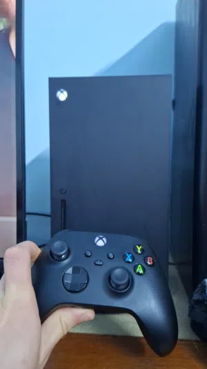 Xbox series x جهاز نظيف 100% منسوخ من اللعبه فورزورايزن