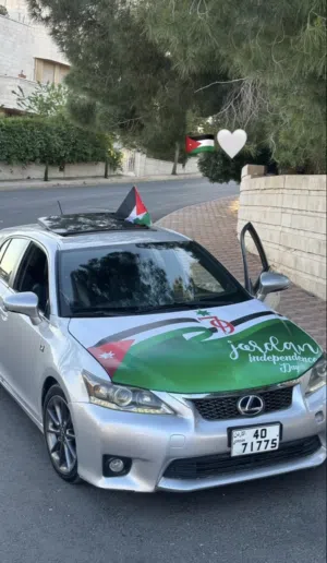 لكزسس ct200h 2012 للبيع