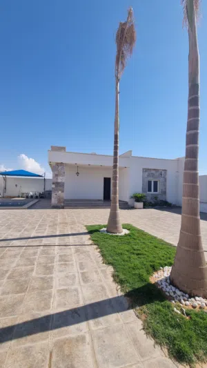 2 Bedrooms Chalet for Rent in Tripoli Gasr Garabulli