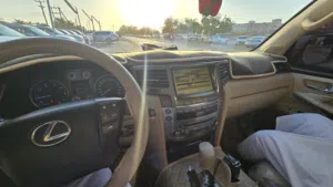 Used Lexus LX in Al Dakhiliya