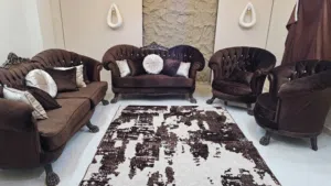 طقم كنب 7 مقاعد زان بحاله ممتازه