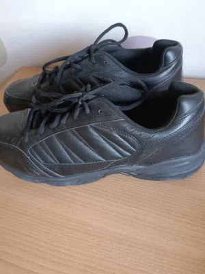 بوط رياضي نمرة 46 من امريكا