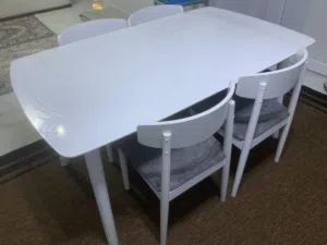 طاولة أكل ماليزية و 6 كراسي