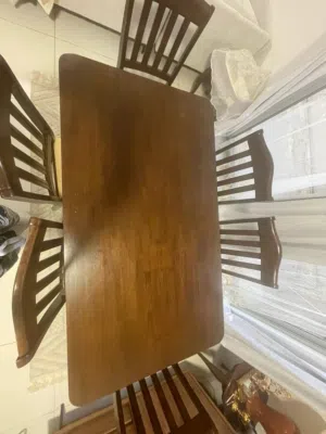 1 long table+ 6 chairs + the carpet for FREE