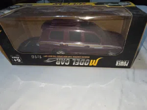 سيارة SUV بالتحكم عن بعد – لون خمري SUV Remote Controlled Car - Venue Color