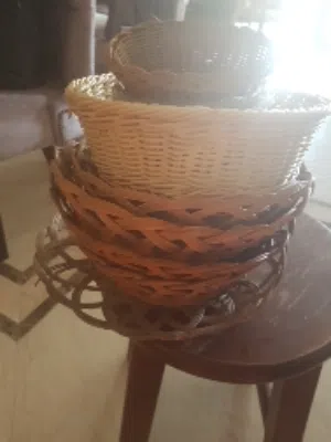 باسكيت من الخيرزان 10 قطع مقاس متوسط وصغير وقطعه واحده مقاس كبير