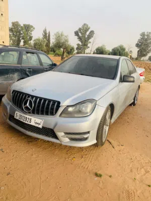 مرسيدس c250 محرك يبي تغيير فقط لا اكثر كمبيو صالة مكيف كربون كله موجود
