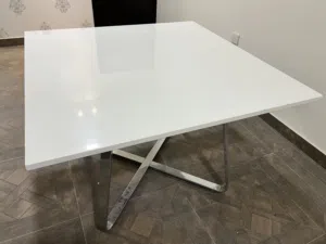طاولة طعام Modern dining table
