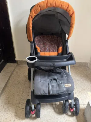 عرباية نوع juniors بحاله ممتازة