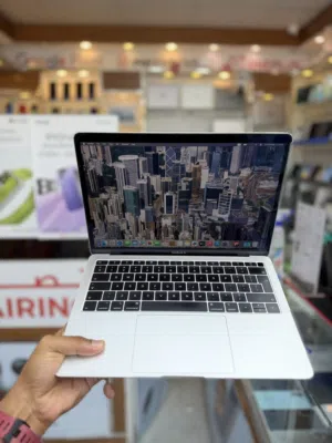 Apple MacBook Air 256GB SSD 8GB RAM 13-Inch  clean condition