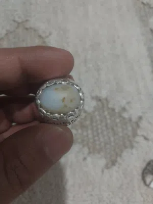 للبيع خواتم واحجار كريمه