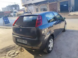 ‏فيات ‏.‏ جراند بونتو ‏.‏ 2011 ‏.‏ مستعمل‏0