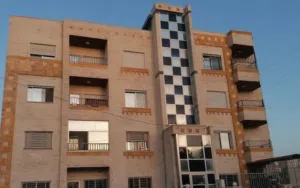 شقة طابق ثالث (138م) للبيع من المالك مباشرة - فاخرة في أجمل جبل الحديد بإطلالة بانورامية