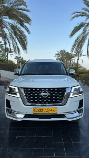 نيسان باترول بلاتينيوم V8 المكينة الكبيره 2024