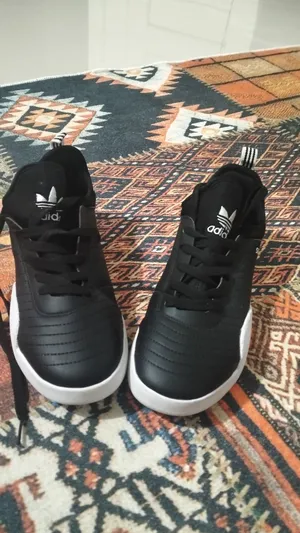 Others . Adidas . 401