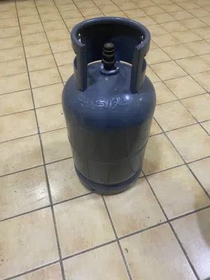ثلاث اسطوانات غاز للبيع الحبه بخمسه