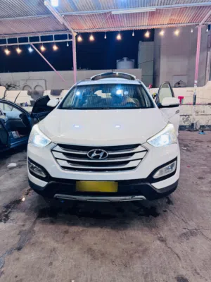 HYUNDAI SANTA FE 2015 GLS 3.3L Accident Free Excellent Condition Ready to Drive