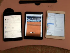 3 IPADS mini to sell