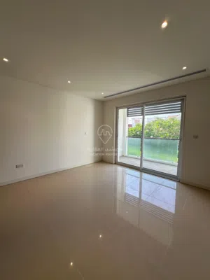 2+1Apartment in Acacia, Al Mouj للبيع شقة فاخرة في اكاسيا