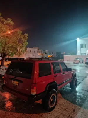 جيب شيروكي 2001